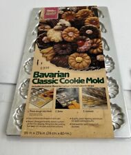 VINTAGE WILTON BAVARIAN CLASSIC COOKIE MOLD PAN AND RECIPE picture