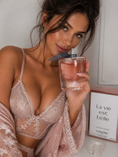 La Vie Est Belle By Lancome 2.5 oz/75 L'Eau De Parfum Spray | New & Sealed Box picture