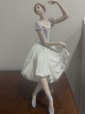 Lladró Porcelain Figurine 5275 Perfect In Box Made In Spain Vintage picture