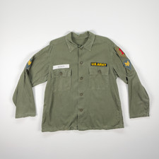 Vietnam War US Army OG-107 Sateen Utility Shirt 1st Infantry Division Patch picture