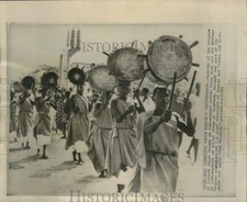 1962 Press Photo Natives of the Kingdom of Barundi celebrate indeendence picture