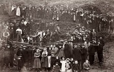 Coal Picking At Sheffield During The Coal Strike 1910 Old Illustration Photo picture