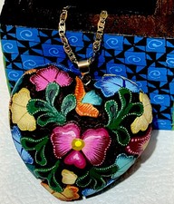 Hand-carved 3D Oaxacan Necklace W Hand painted Alebrije Wood Box. Authentic picture