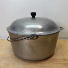 Household Institute Aluminum Dutch Oven 10” Diameter With Bail Handle & Lid picture