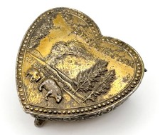 VTG Brass Tone Metal YELLOWSTONE NATIONAL PARK Souvenir Heart Shaped Trinket Box picture