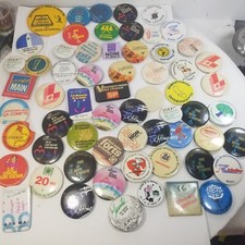 Vintage French Canada Quebec Promo Advertising Oldschool Round Pin Buttons Lot picture