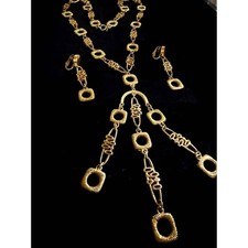 Vintage 1970s Signed Crown Trifari Goldtone Necklace & Earrings Set picture