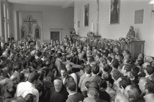 Crowd of believers surrounding Padre Pio of Pietralcina protected - Old Photo picture