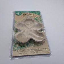 NIP 1998 Wilton Gingerbread Boy Clay Ovenproof Cookie Mold 2306-1019 picture