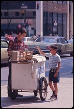 Photo:New York City NYC 1970s July 4th Hot Dog Cart Tourists picture