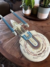 1994 Star Trek U.S.S. Enterprise NCC-1701-B Playmates Toys picture