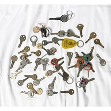 40+ Pc Vintage Old Key Lot Assorted Keys Keychains Tags Crafts Decor A40 picture