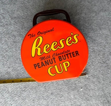 VTG Reese's Peanut Butter Cup Metal Tin Container Lunch box-style Good Condition picture