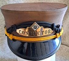 RARE ANTIQUE ERIE RAILROAD TRAIN CONDUCTOR HAT W BADGE HUGHES & THOMAS 2 TONE picture