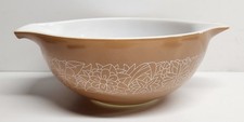 Vintage Pyrex Glass Brown/Tan 2.5 qt Woodland #443 Cinderella Mixing Bowl picture