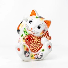 Choho Kutani Calico Maneki Neko Lucky Cat with Sea Bream Figurine 11cm picture
