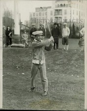 1925 Press Photo Japanese Prince Asaka tees off at country club in Rye, New York picture