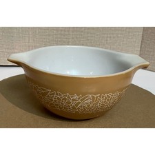 Pyrex Cinderella Mixing Bowl 441 1.5 Pint Gold Excellent Butterfly Gold Floral picture