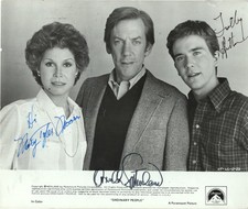 DONALD SUTHERLAND, MARY TYLER MOORE, TIMOTHY HUTTON ORDINARY PEOPLE SIGNED PHOTO picture