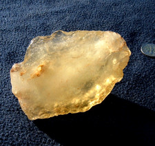 Libyan Desert Glass Meteorite Tektite impact specimen( 525 crt) Natural Hole picture