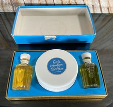 Vtg EARLY AMERICAN OLD SPICE Ladies Gift Set Powder/Toilet Water/Bubble Bath picture