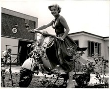 LD443 Original Photo ANNEMARIE DURINGER 1957