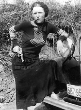 1932 Bonnie Parker & Clyde Photo Old Gangster Bank Robber Depression  8.5