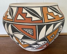 Large 9” Tall Native American Pot Acoma Pottery Signed L. Joe picture