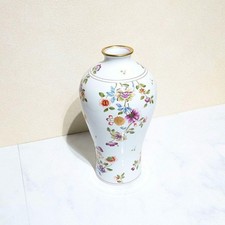 Richard Ginori Granduca Flower Vase Romantic Italian floral elegance decorative picture