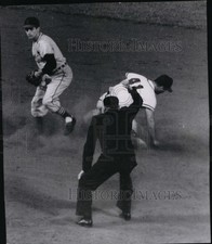 1951 Press Photo Eddie Mathews forced at second base by Henry Aaron - mjs00906 picture