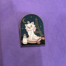 Marie from Aristocats - Loungefly Disney Enamel Pin Cat's & Dog's, Scene picture
