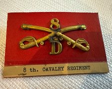 8th Cavalry Regiment Crossed Sabers Pinback Badge 