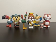 KELLOGG'S Dark Horse Deluxe VINYL Figures Set + Medicom Japanese Figures picture