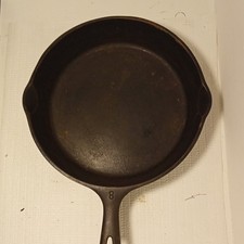 Unmarked VTG Wagner No. 8 Cast Iron Skillet picture