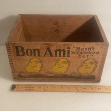 VINTAGE BON AMI CLEANSER ADVERTISING WOOD SHIPPING CRATE BOX WITH CHICKS GRAPHIC picture