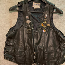Harley-Davidson Black Leather Motorcycle Vest Size 46 USA Made Pins Patches picture